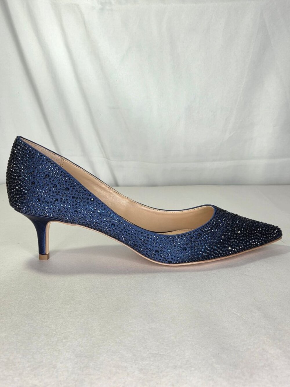 Jewel Badgley Mischka Women's Frenchie Kitten Heel Evening Pumps - Navy - Picture 3 of 7